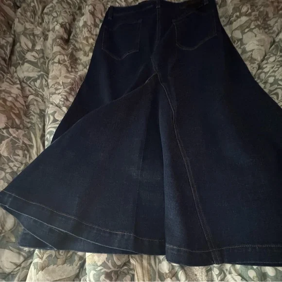 Banana Republic Dark Blue Women's Denim Skirt - Picture 4 of 12